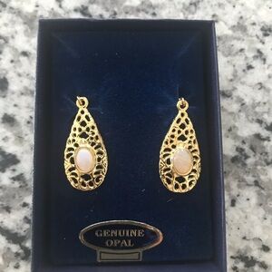 Vintage Genuine Opal Dangle Clip on Earrings